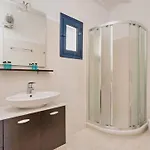 Villa Aella Ano Mera