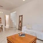 Villa Aella Villa *